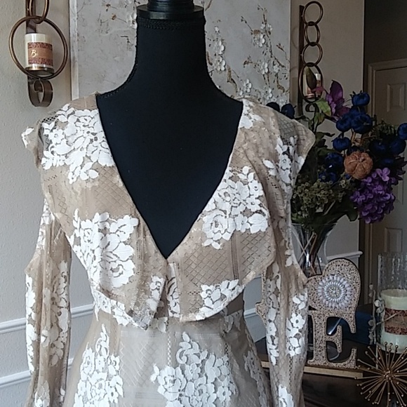 NWT Missguided Ruffle Floral Lace Mini Dress. Size 6 - Picture 7 of 17